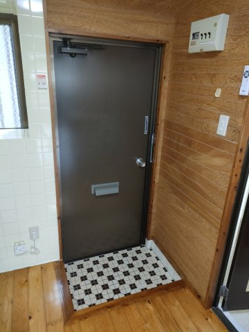 グリーンマンションⅠの玄関