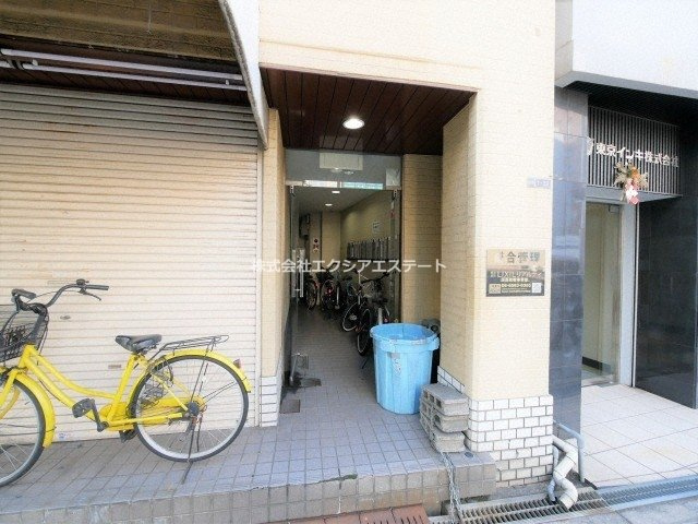 シュライン玉造のエントランス