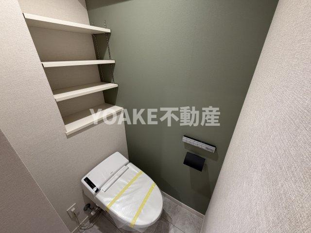 綾瀬市寺尾北１丁目の賃貸マンションのトイレ