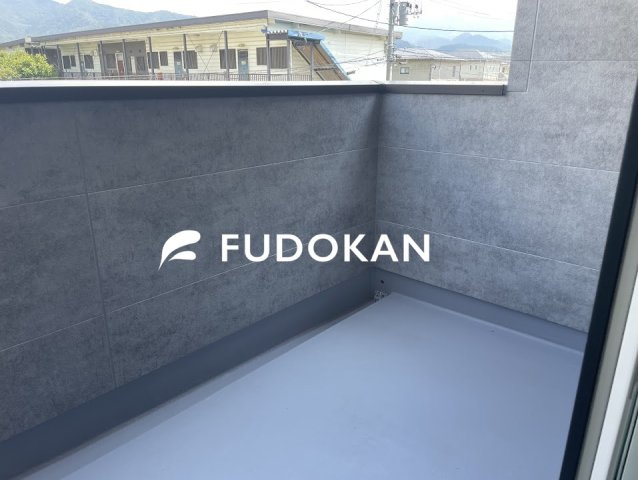 山形市泉町の新築一戸建のバルコニー|バルコニースペースは洗濯干しなどに便利ですね。