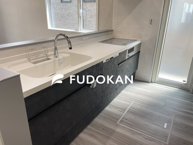 山形市泉町の新築一戸建のキッチン|広々ワイドなキッチンです。