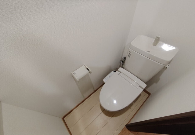 熊本市東区月出４丁目の賃貸マンションのトイレ