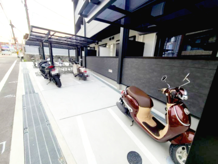 ダン・ル・ボワ鳳東の駐車場|バイク置き場