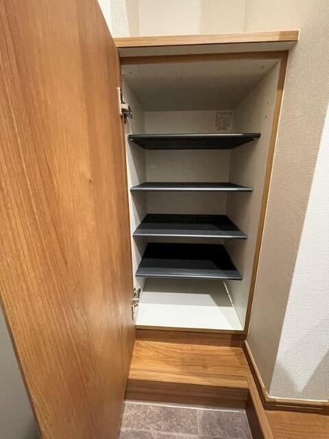 グランベスト本千葉の玄関
