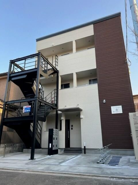 グランベスト本千葉の外観