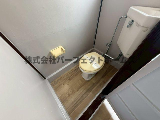 羊燈館＆むっちゃんメゾン枚方御殿山のトイレ|清潔感のあるトイレです