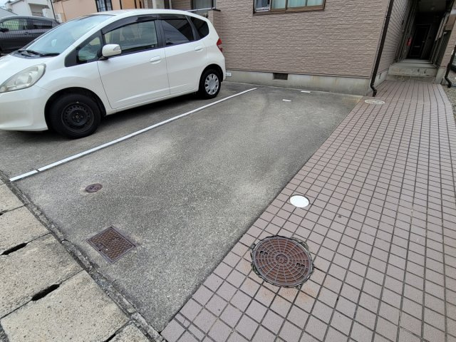 グレイス竹内Ⅱの駐車場