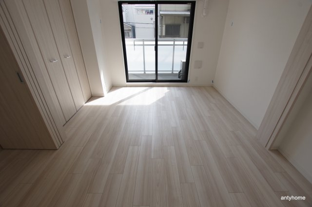 S-RESIDENCE阿波座WEST　仲介手数料無料の洋室
