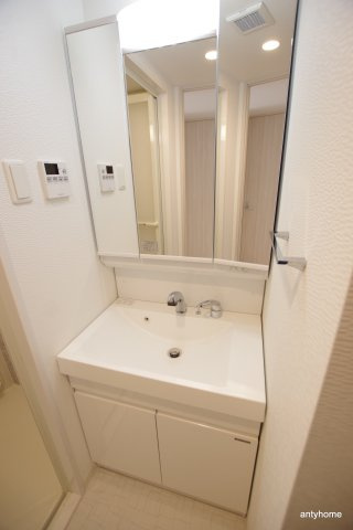 S-RESIDENCE阿波座WEST　仲介手数料無料の洗面所