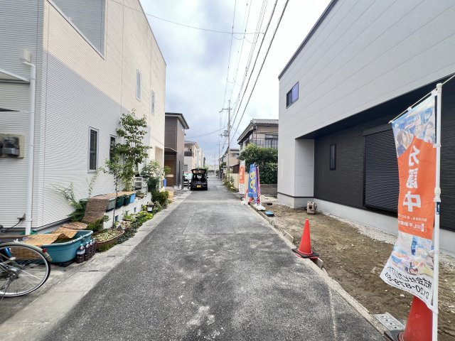 香芝市北今市2丁目の前面道路含む現地写真