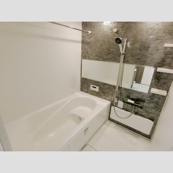 DーROOM八軒小路の浴室