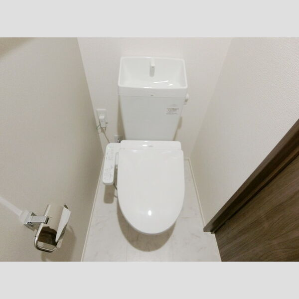 DーROOM八軒小路のトイレ