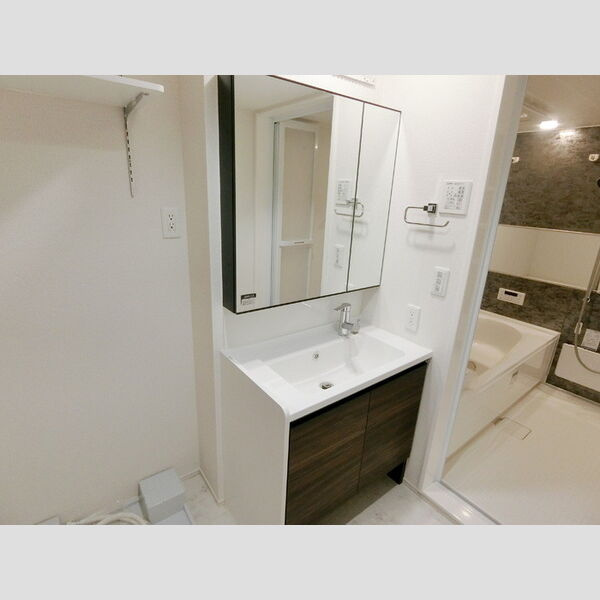 DーROOM八軒小路の洗面所