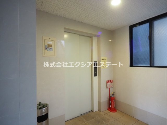 グレース上本町のロビー