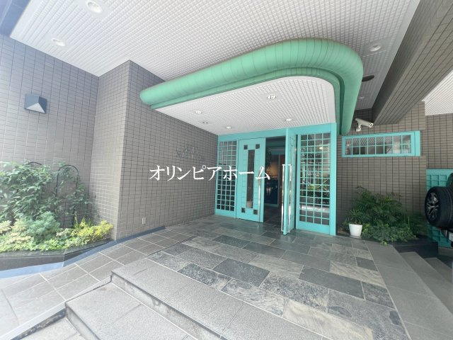 アクシア日本橋　角　部屋　リ　フォーム済のエントランス