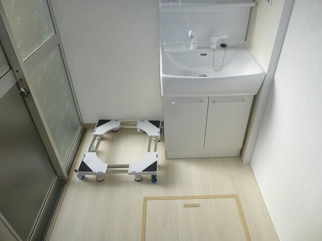 立川市高松町１丁目のアパートの独立洗面台