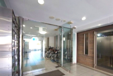 千葉市若葉区西都賀３丁目の賃貸マンションのエントランス