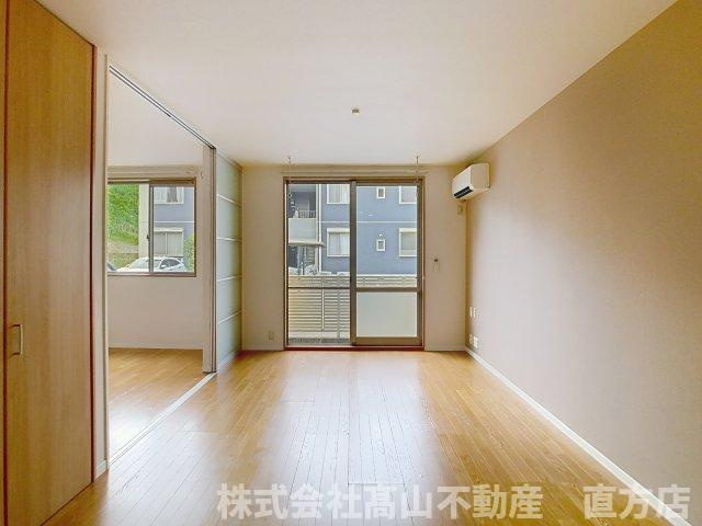 直方市大字山部のアパートの居間・リビング