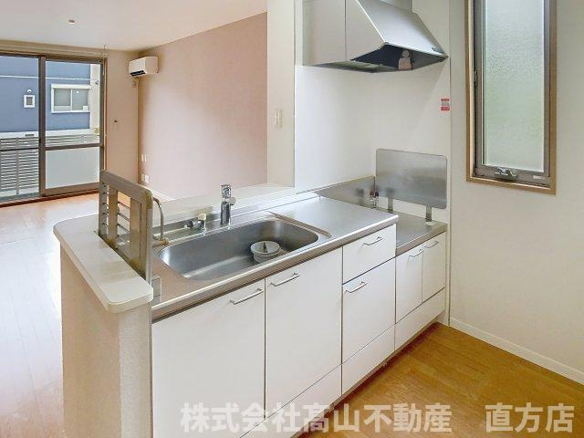 直方市大字山部のアパートのキッチン