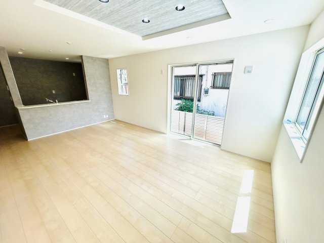 八千代市勝田台６丁目の居間・リビング