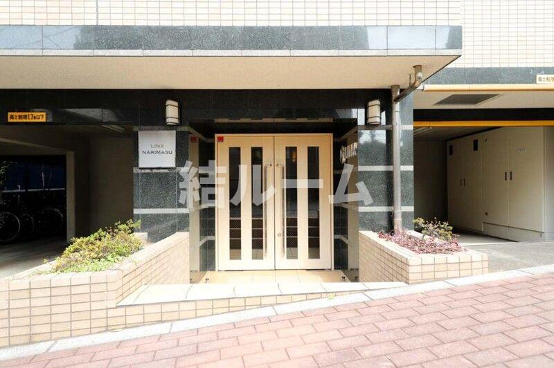 板橋区成増２丁目の賃貸マンションのエントランス