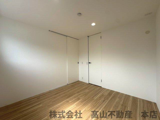 福津市八並のアパートの洋室