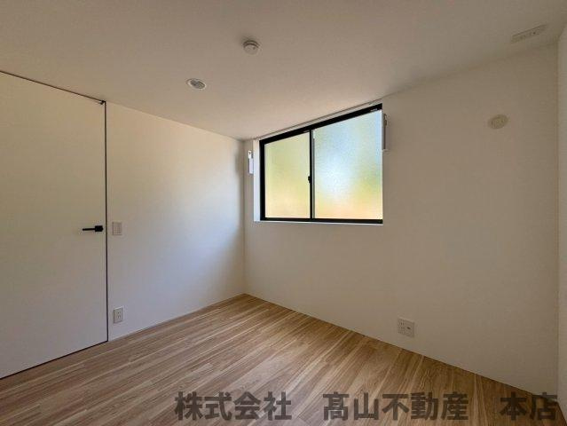福津市八並のアパートの洋室