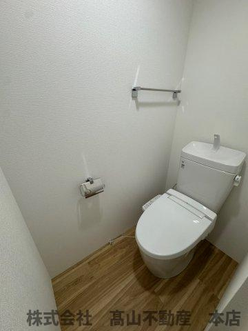 福津市八並のアパートのトイレ