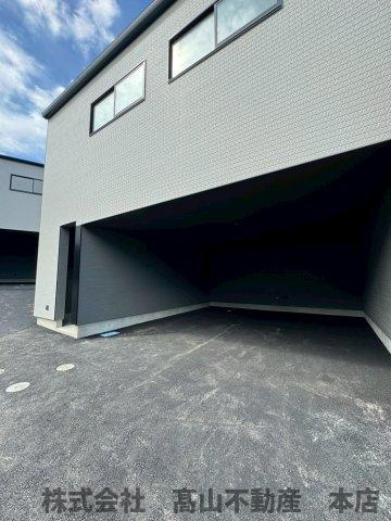 福津市八並のアパートの駐車場