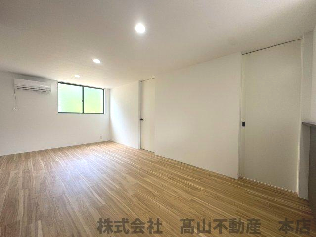 福津市八並のアパートの居間・リビング