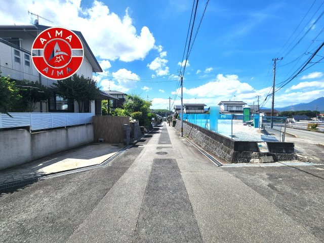 筑紫野市大字筑紫第9-1棟（1号棟）の外観|前面道路含む現地の写真です。