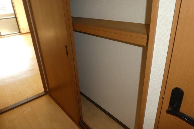 マーヴェラスパレスⅡの収納|廊下収納