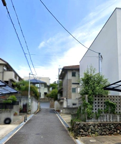満池谷町の前面道路含む現地写真|前面道路は歩道も整備されています。
