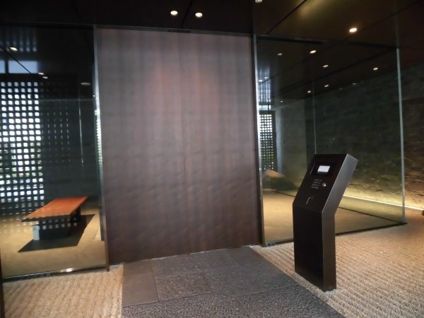 ザ・クレストタワー熱海のエントランス