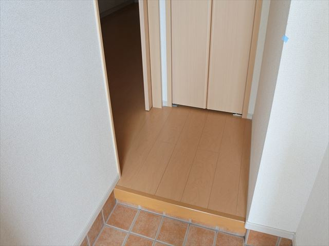 ヴィラージュ　ドゥ　ソレイユⅠの玄関