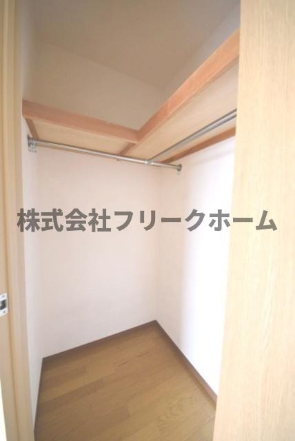 小金井市緑町５丁目の賃貸マンションの収納