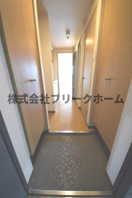 小金井市緑町５丁目の賃貸マンションの玄関