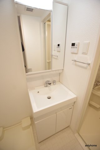 S-RESIDENCE阿波座WEST　仲介手数料無料の洗面所