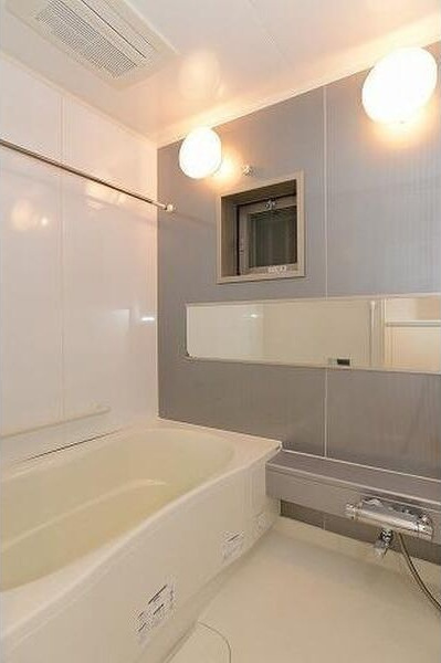 アーデンタワー新町の浴室