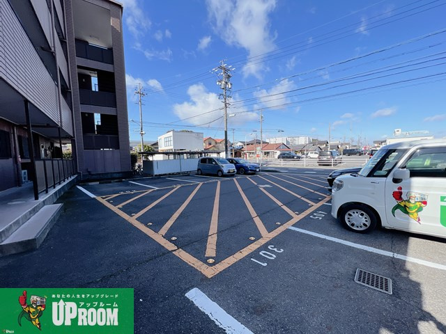 エクセレントJ2の駐車場