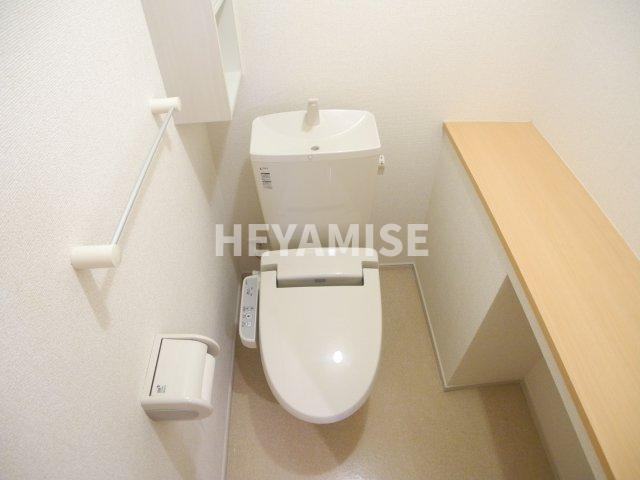 ヴィラージュ ドゥ ソレイユIのトイレ|※同物件別部屋の写真です※