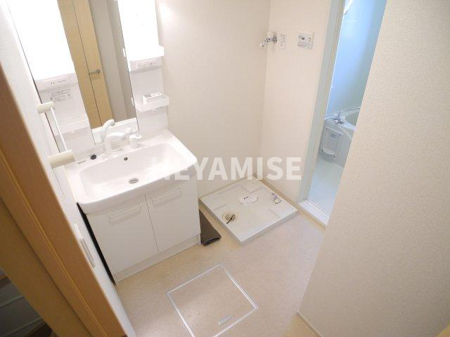 ヴィラージュ ドゥ ソレイユIの洗面所|※同物件別部屋の写真です※