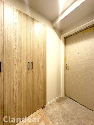 アドリーム西新井の玄関|ドキドキの新生活も、安心してスタート。ぴったりの住まいを見つけませんか？クランディアが一緒に住まい選びをサポートします‼　まずは、お気軽にお問合せください　＃クランディア