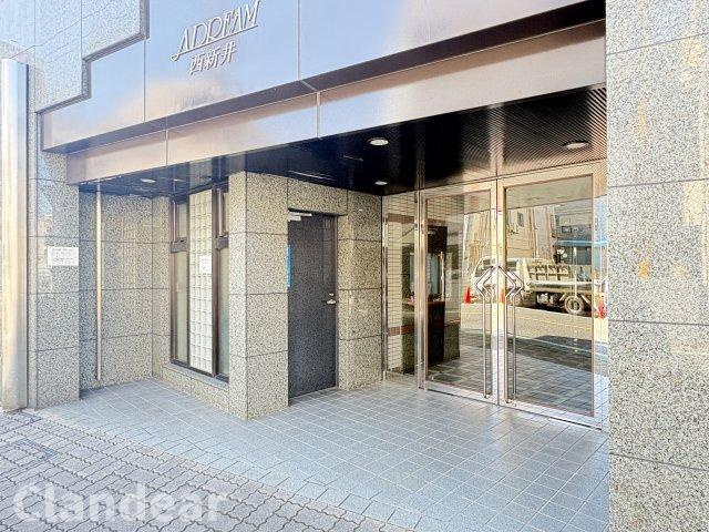 アドリーム西新井のエントランス|ドキドキの新生活も、安心してスタート。ぴったりの住まいを見つけませんか？クランディアが一緒に住まい選びをサポートします‼　まずは、お気軽にお問合せください　＃クランディア