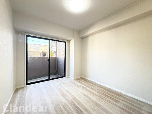 アドリーム西新井の洋室|ドキドキの新生活も、安心してスタート。ぴったりの住まいを見つけませんか？クランディアが一緒に住まい選びをサポートします‼　まずは、お気軽にお問合せください　＃クランディア