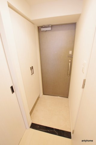 S-RESIDENCE江坂Eminence　仲介手数料無料の玄関