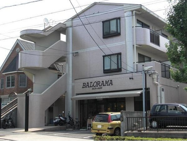 びいIV植田の外観