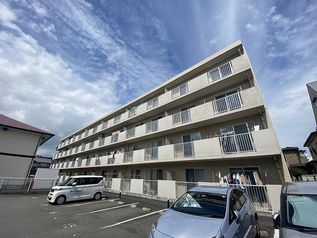 ラグゼナ千現の駐車場