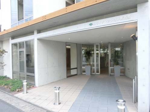 熊本市中央区新大江２丁目の賃貸マンションのエントランス