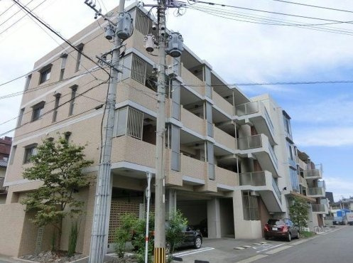 熊本市中央区新大江２丁目の賃貸マンションの外観
